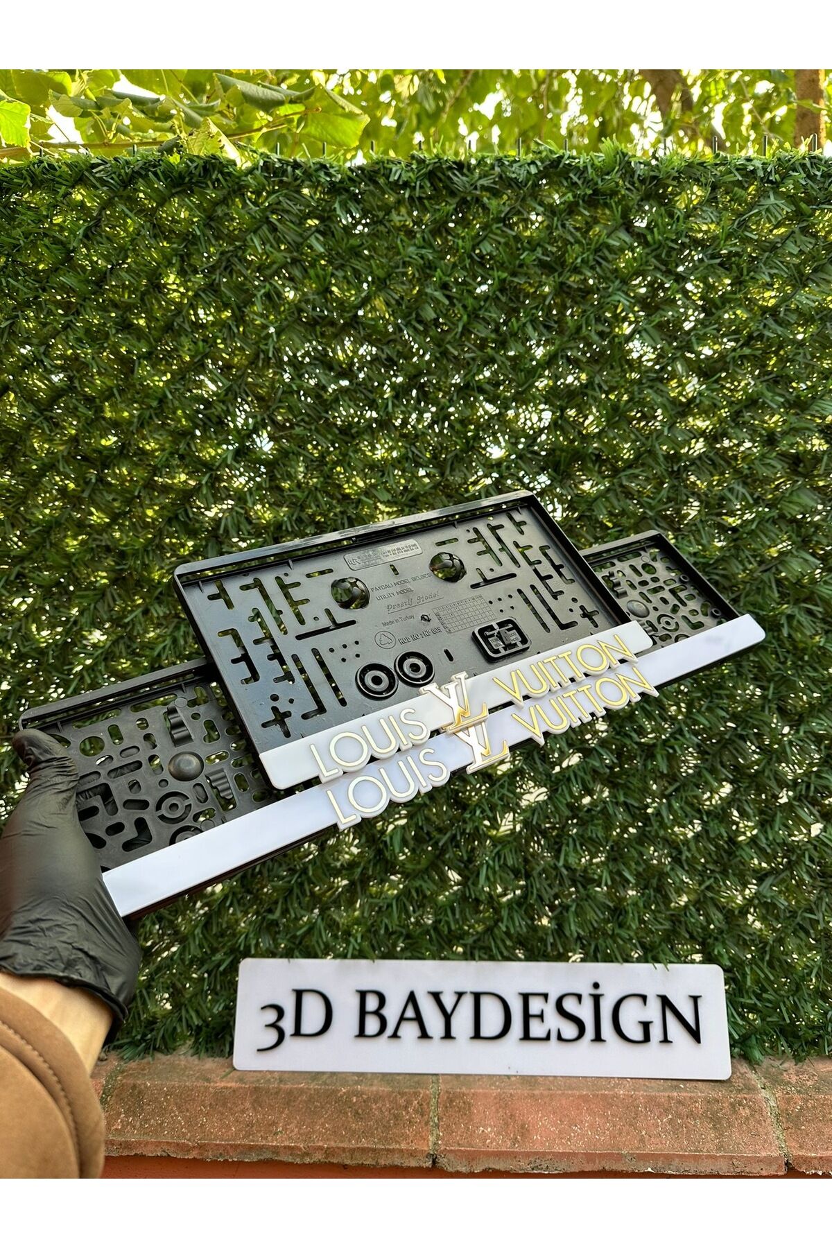 Louıs Vuttion 1 Adet Büyük 1 Ade Küçük Plakalık