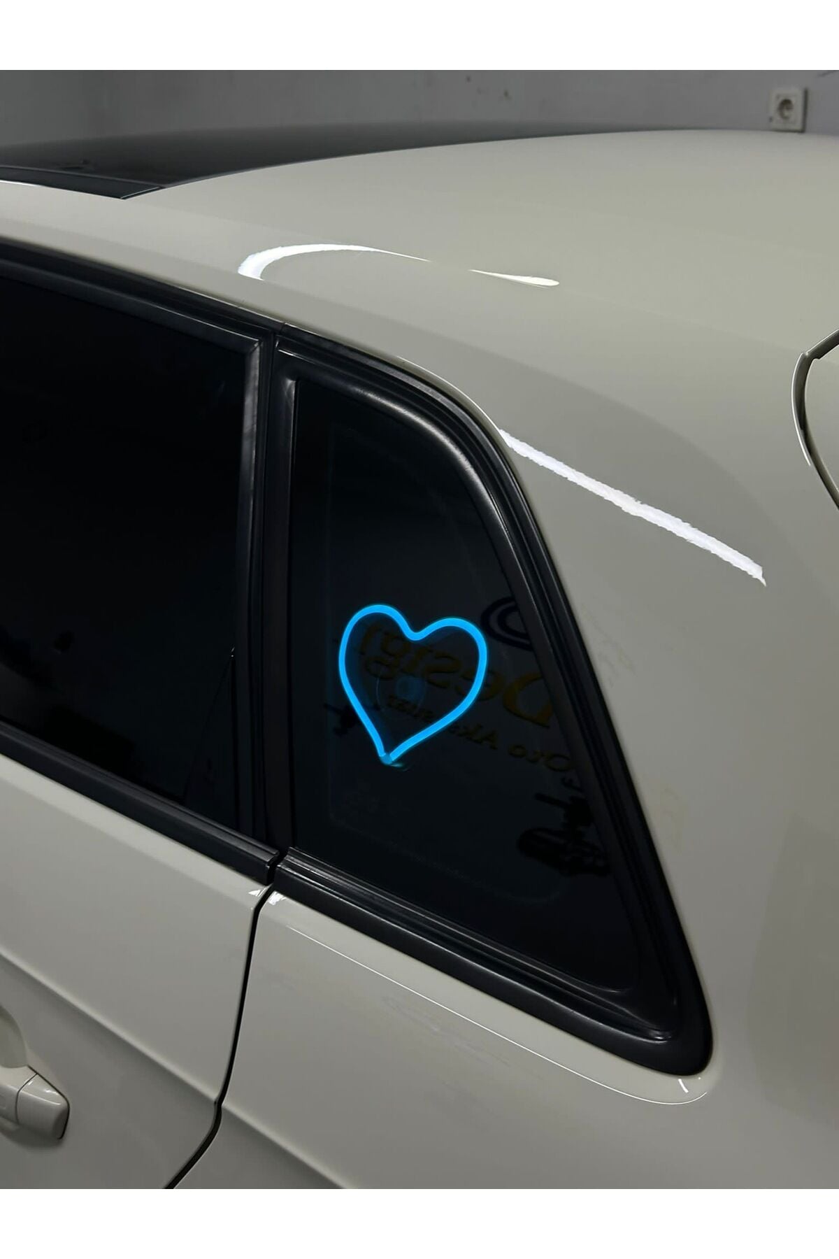 Araç içi neon led ışıklı dekor KALP (12 volt vantuzlu BUZ MAVİ )