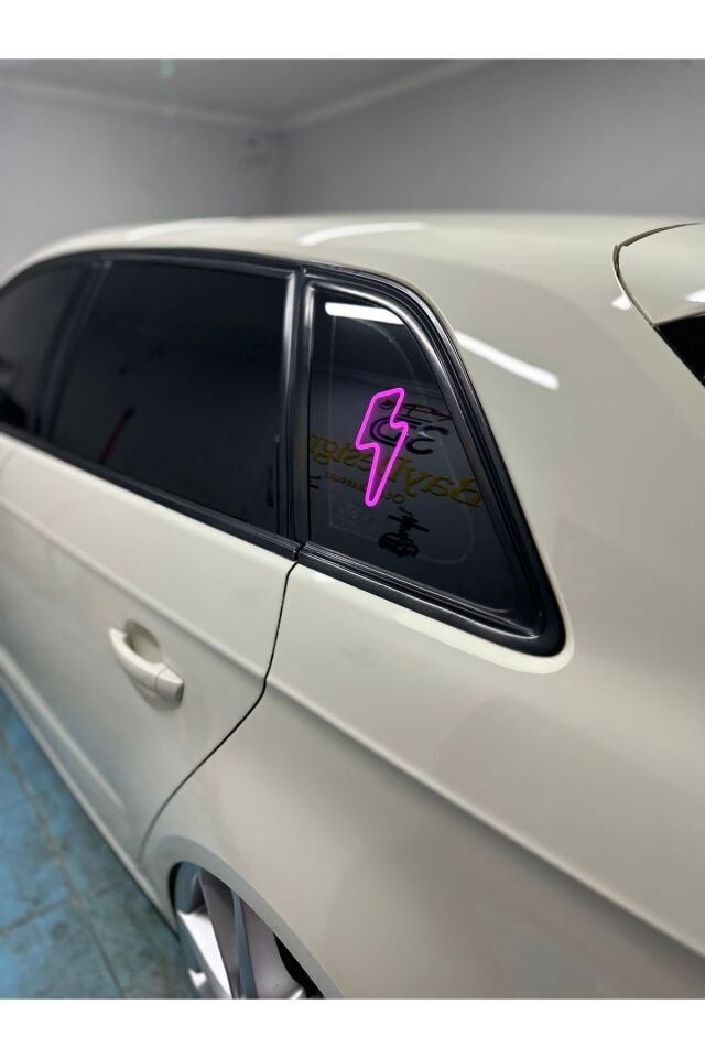 Araç içi neon led ışıklı dekor şimsek (12 volt vantuzlu PEMBE)