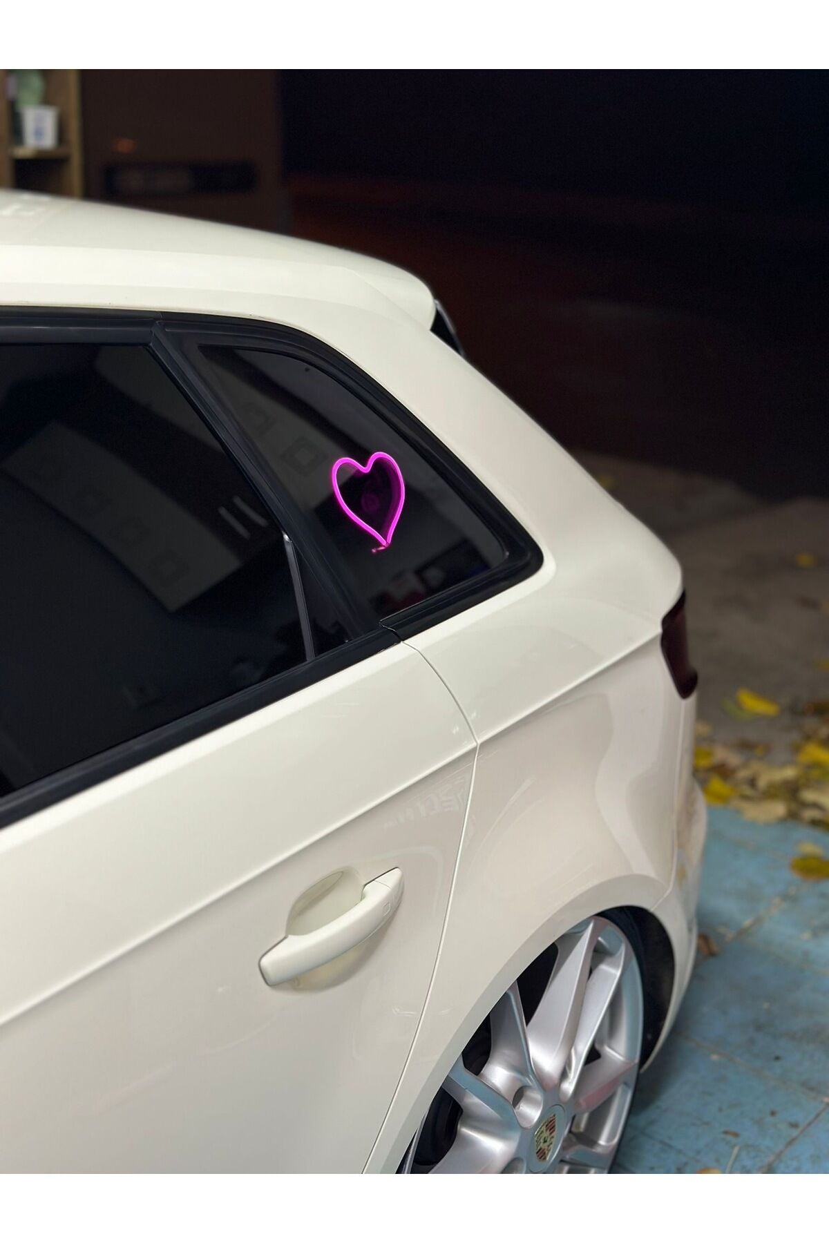 Araç içi neon led ışıklı dekor kalp (12 volt vantuzlu Pembe)