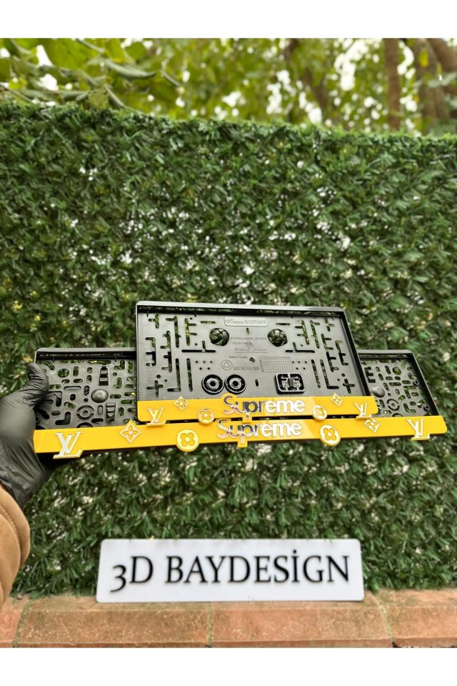 SUPREME PLEKSİ PLAKALIK 1 adet büyük 1 adet küçük