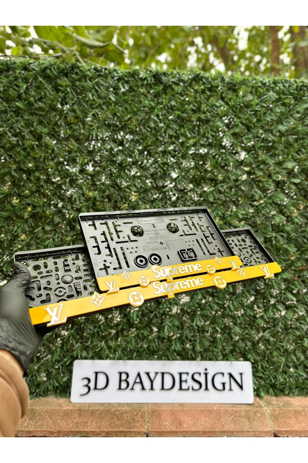 SUPREME PLEKSİ PLAKALIK 1 adet büyük 1 adet küçük