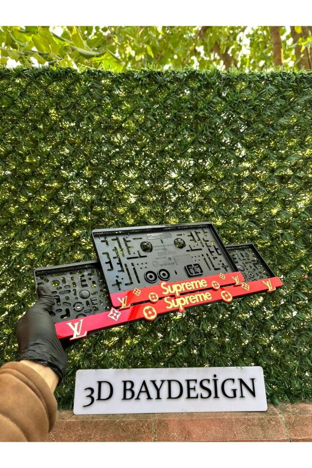 SUPREME PLEKSİ PLAKALIK 1 adet büyük 1 adet kücük