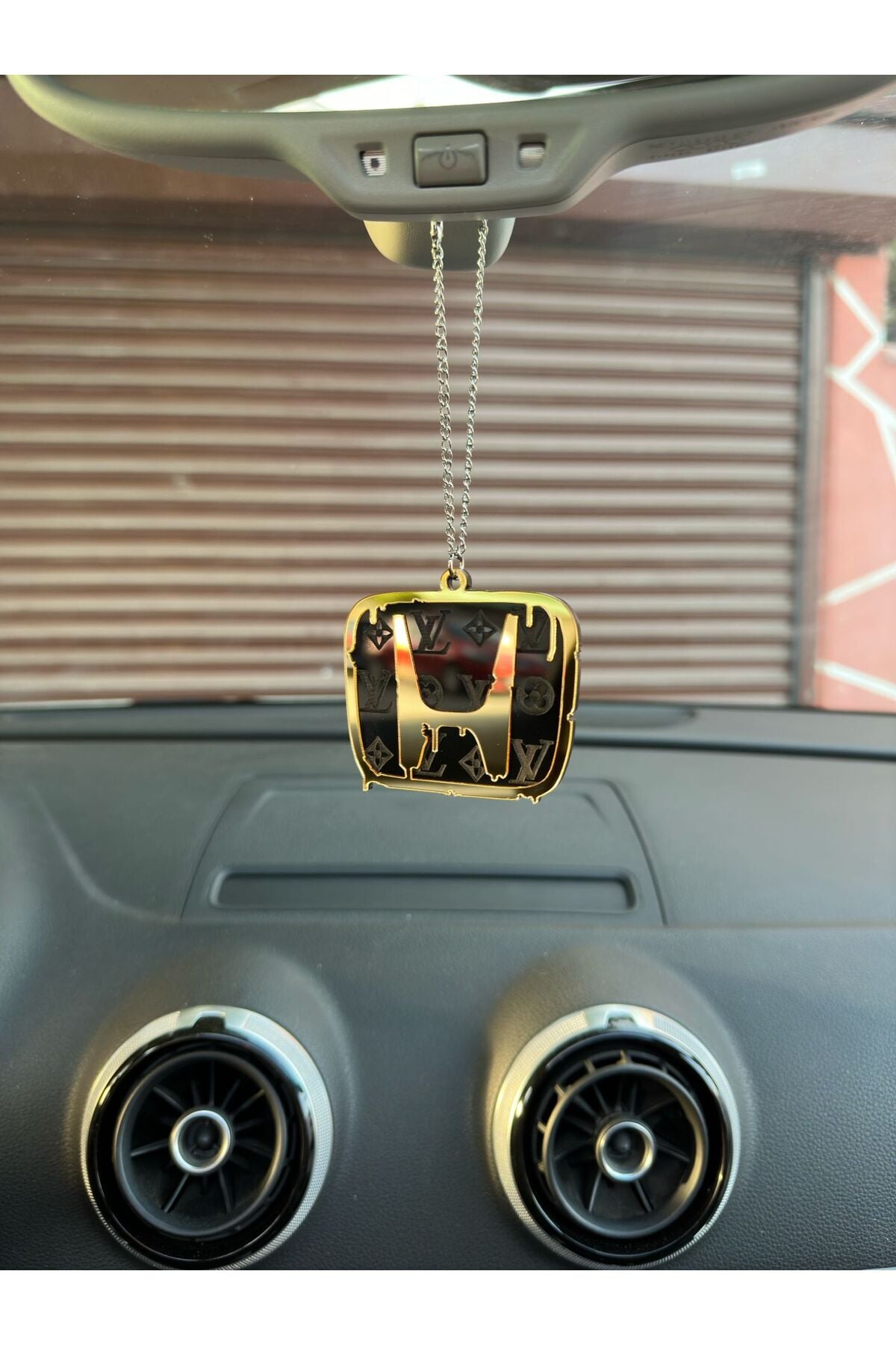 HONDA ÖZEL TASARIM PLEKSİ DİKİZ AYNA SÜSÜ (GOLD VE SİYAH)