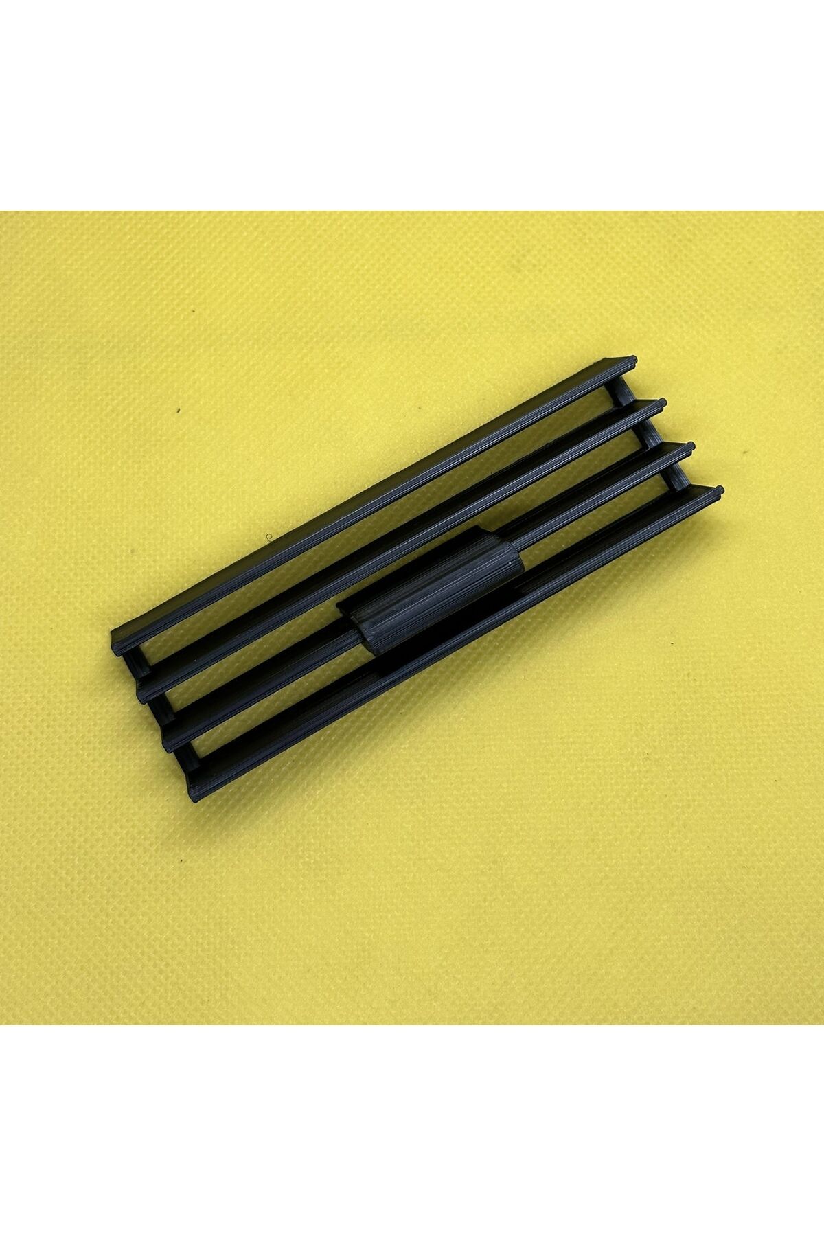 (1985-1995) MERCEDES W124 KALORİFER IZGARASI sag ızgara ( SABİTTİR AŞAĞI YUKARI HAREKET ETMEZ