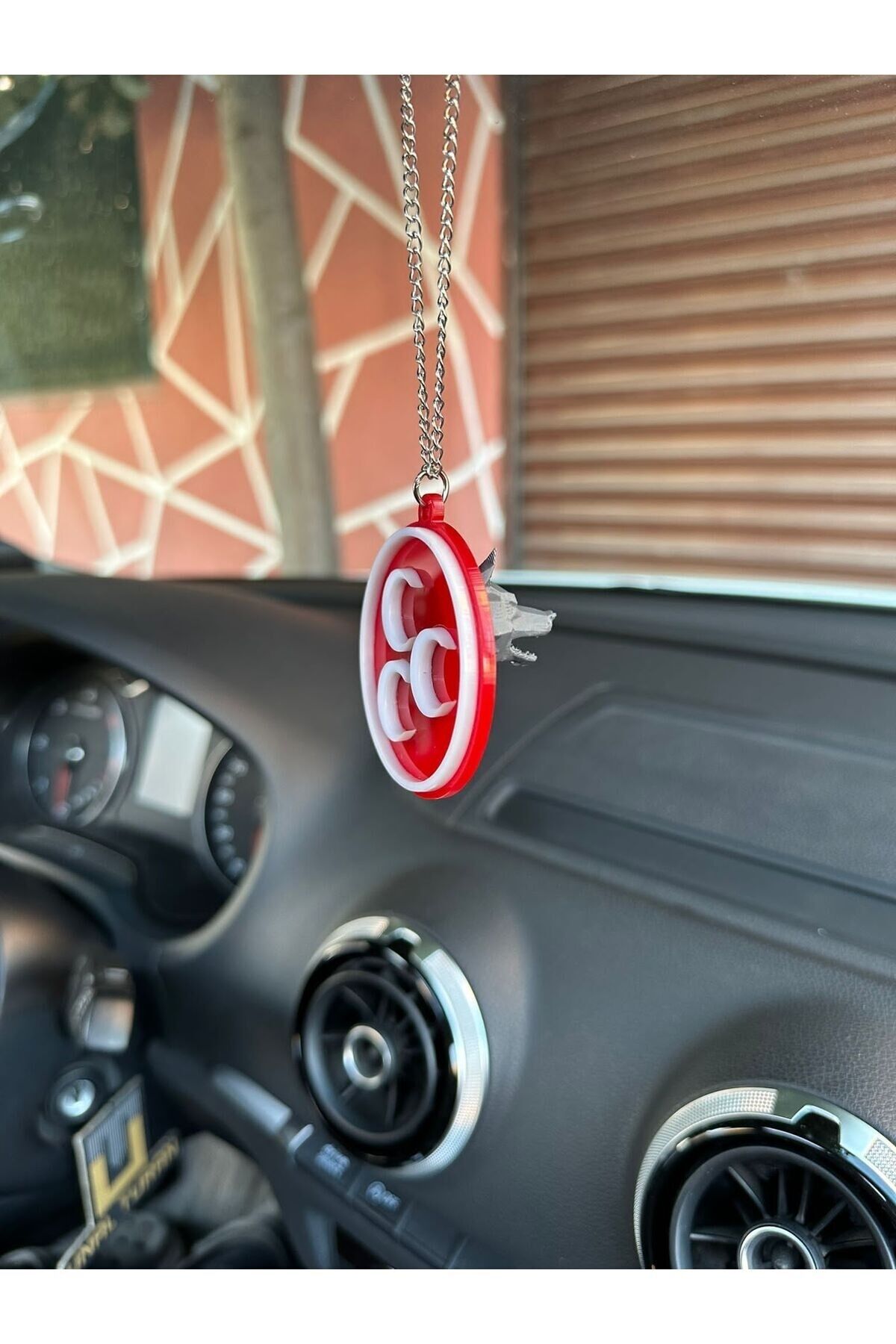 Üc hilal bozkurt dikiz ayna süsü (kırmızı beyaz gri)