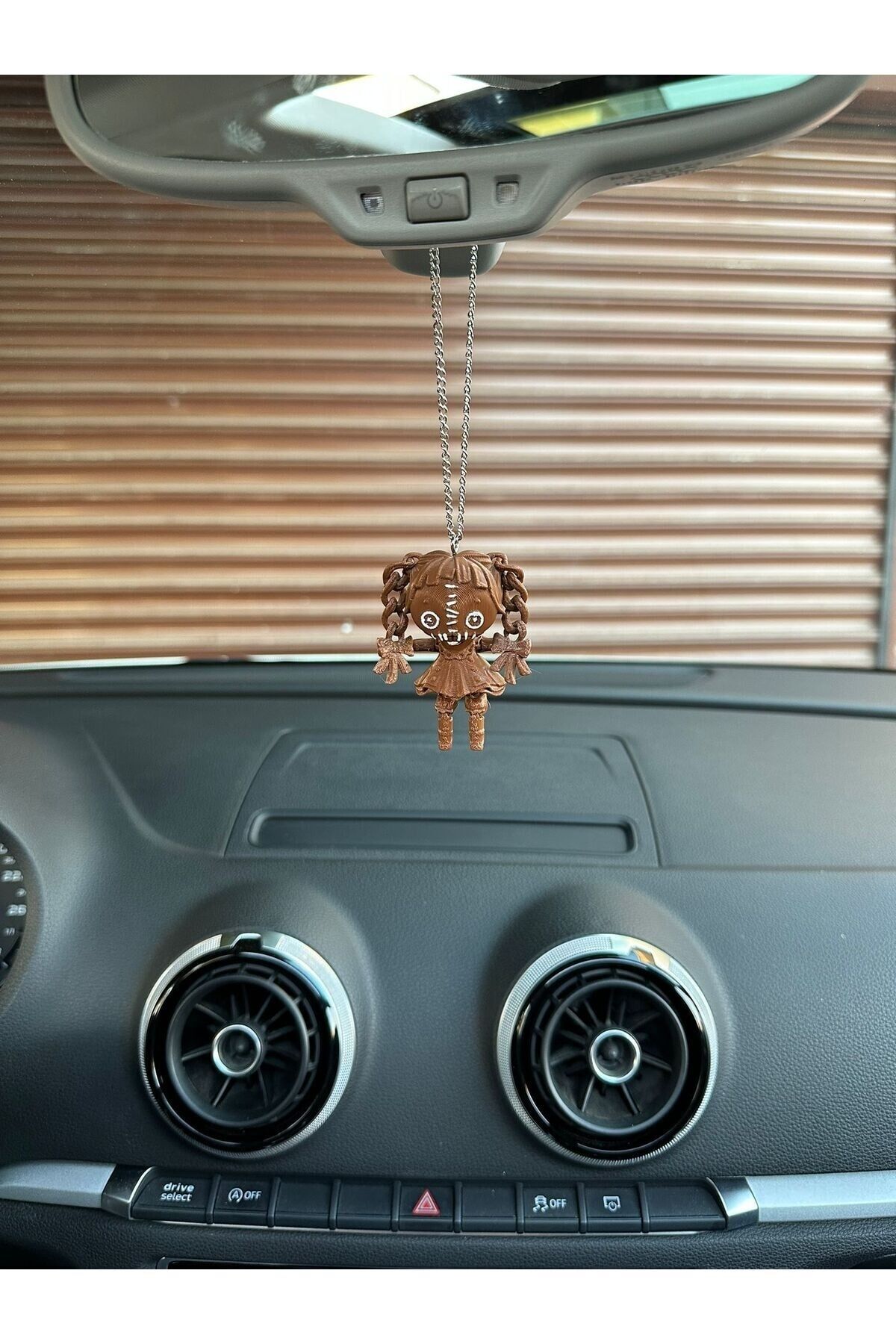 Chucky baby girl ( kız bebek) dikiz ayna süsü (KAHVERENGİ )