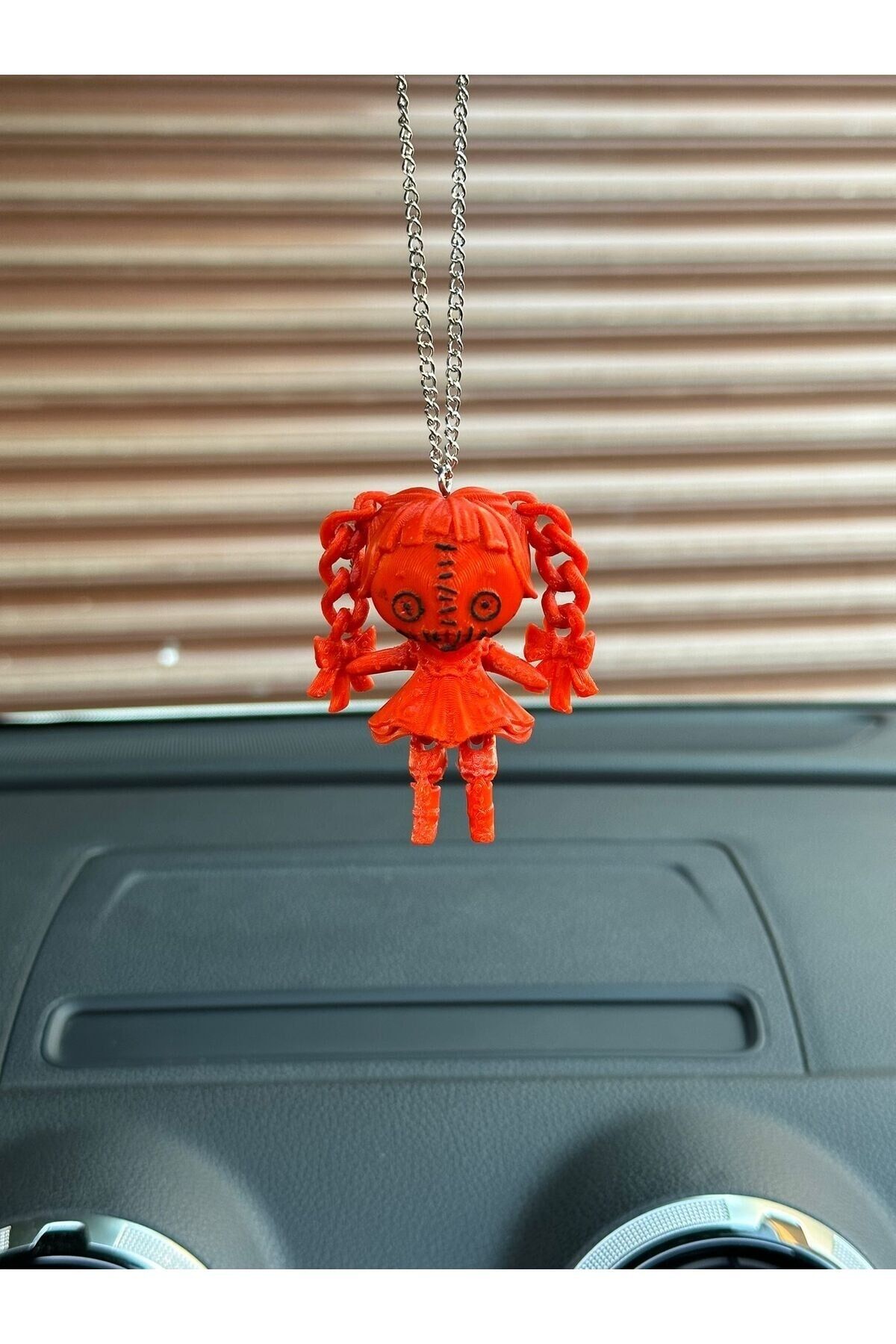 Chucky baby girl ( kız bebek) dikiz ayna süsü (KIRMIZI)