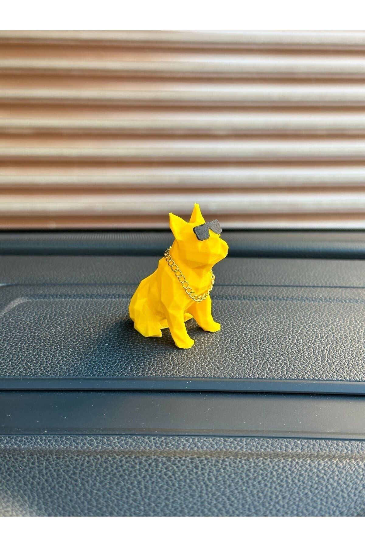Altın zincirli pitbull torpido aksesuarı (SARI)