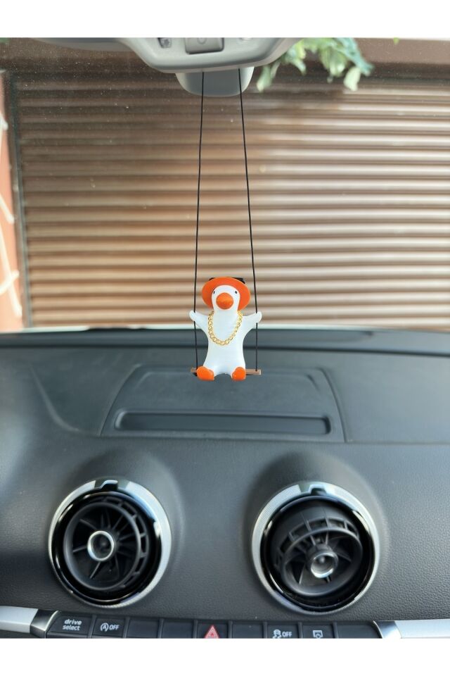 Altın Zincirli Sallanan Şapkalı Ördek Yeni Trend Dikiz Ayna Süsü (beyaz Turuncu )