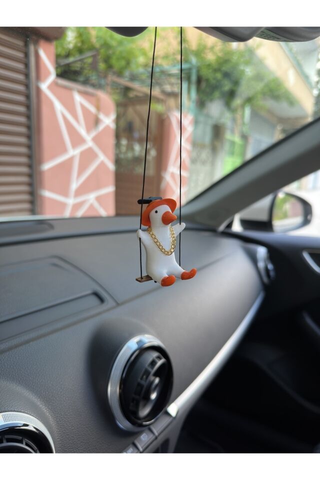 Altın Zincirli Sallanan Şapkalı Ördek Yeni Trend Dikiz Ayna Süsü (beyaz Turuncu )