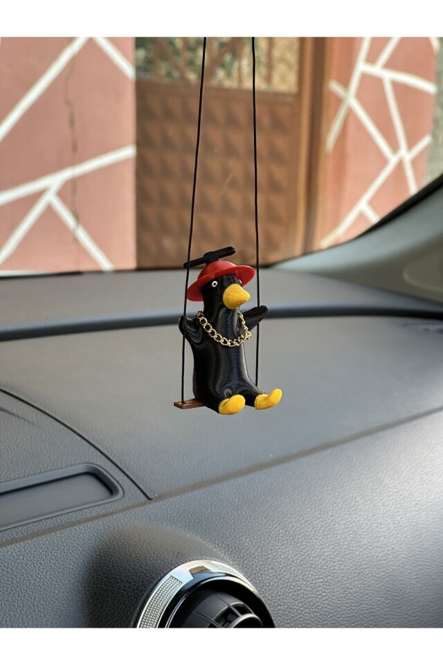 Altın Zincirli Sallanan Şapkalı Ördek Yeni Trend Dikiz Ayna Süsü (siyah Sarı Kırmızı )