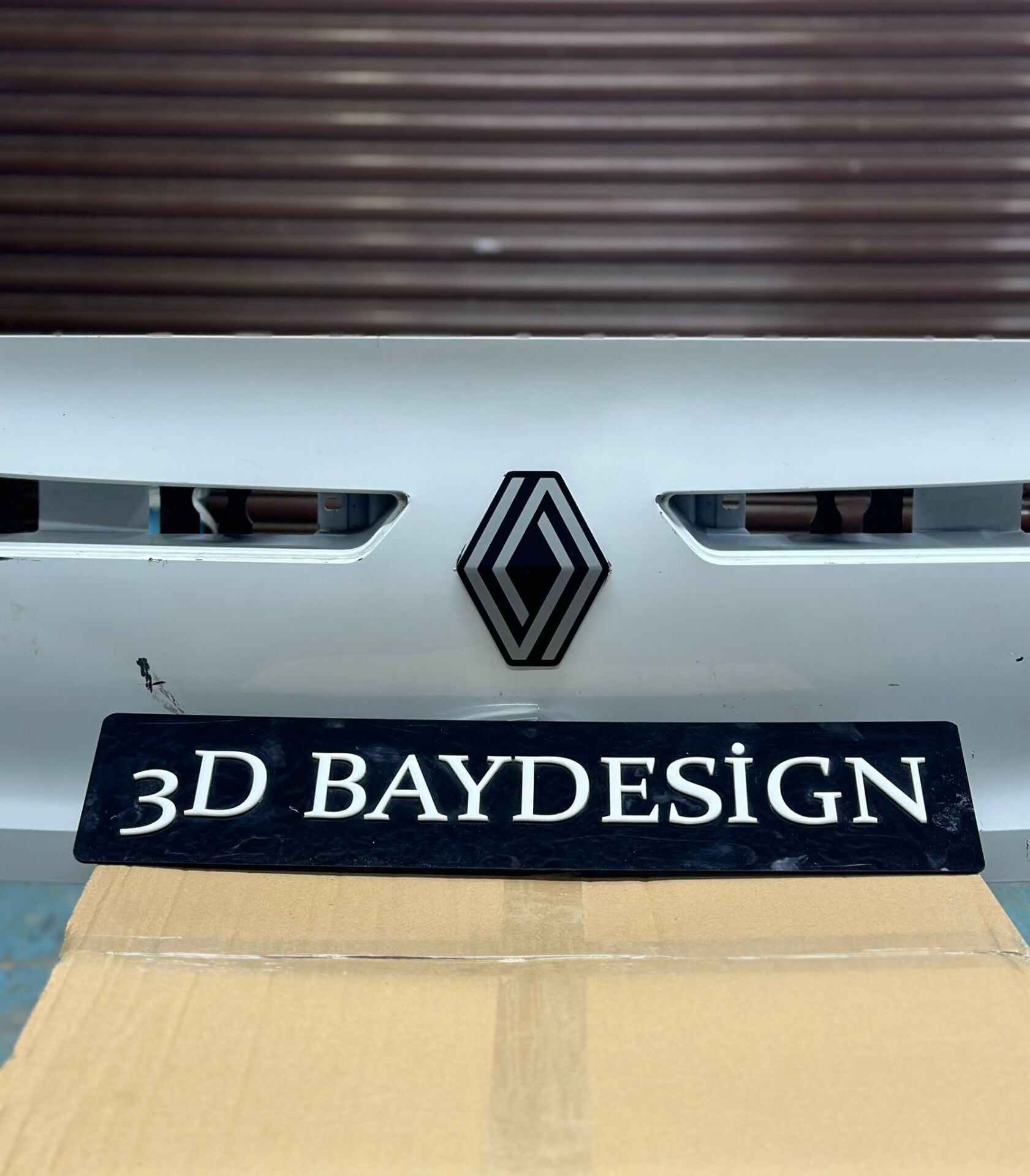 Megane 4 Bagaj Kapagı Amblem