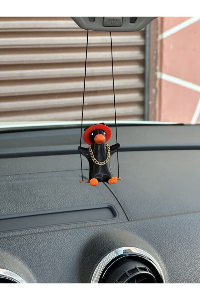 Altın Zincirli Sallanan Şapkalı Ördek Yeni Trend Dikiz Ayna Süsü (siyah Turuncu Kırmızı )