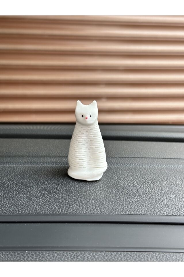 Yeni Trend Sallanan Kedi Torpido Aksesuarı (beyaz)