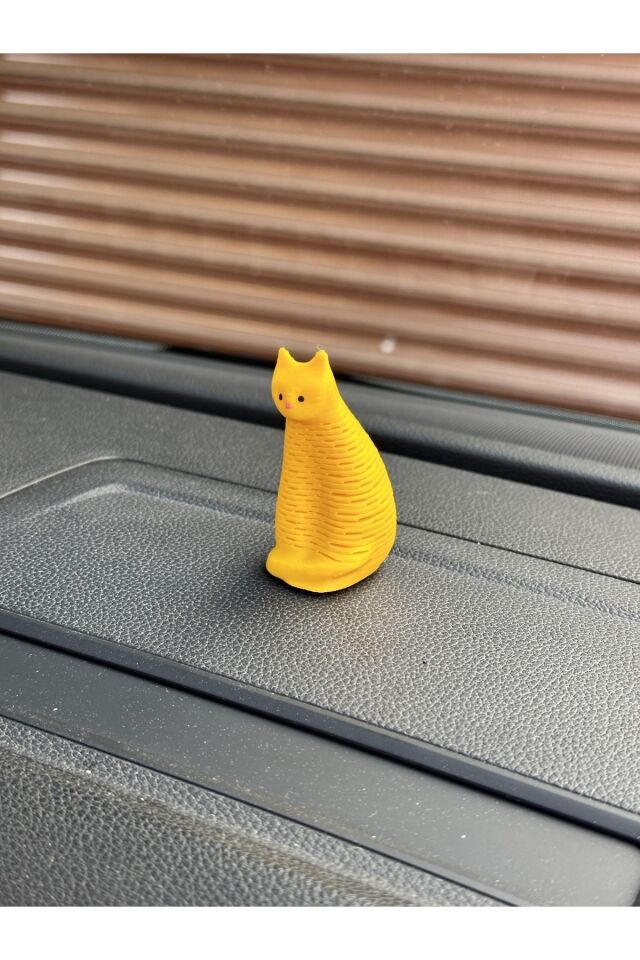 Yeni Trend Sallanan Kedi Torpido Aksesuarı (sarı)