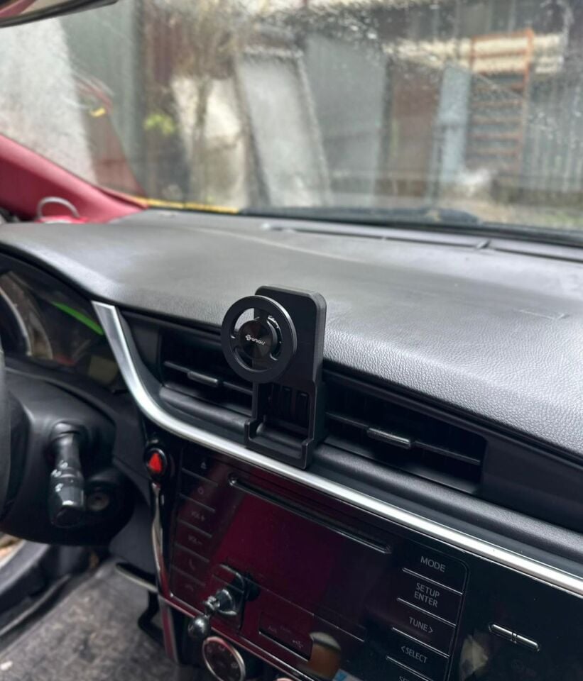 Toyota Corolla Magsafe Telefon Tutucu (2016-2019)