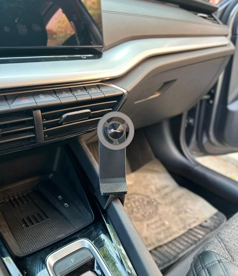 Skoda Octavia Magsafe Telefon Tutucu (2020 model sonrası için)