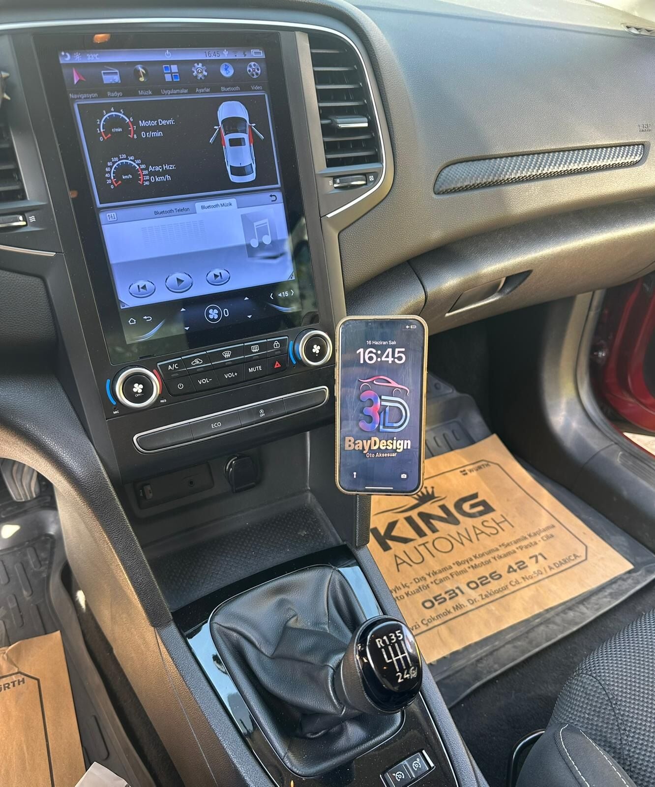 Renault Megane 4 Magsafe Telefon Tutucu (SADECE MANUEL ARAÇLAR İÇİNDİR)