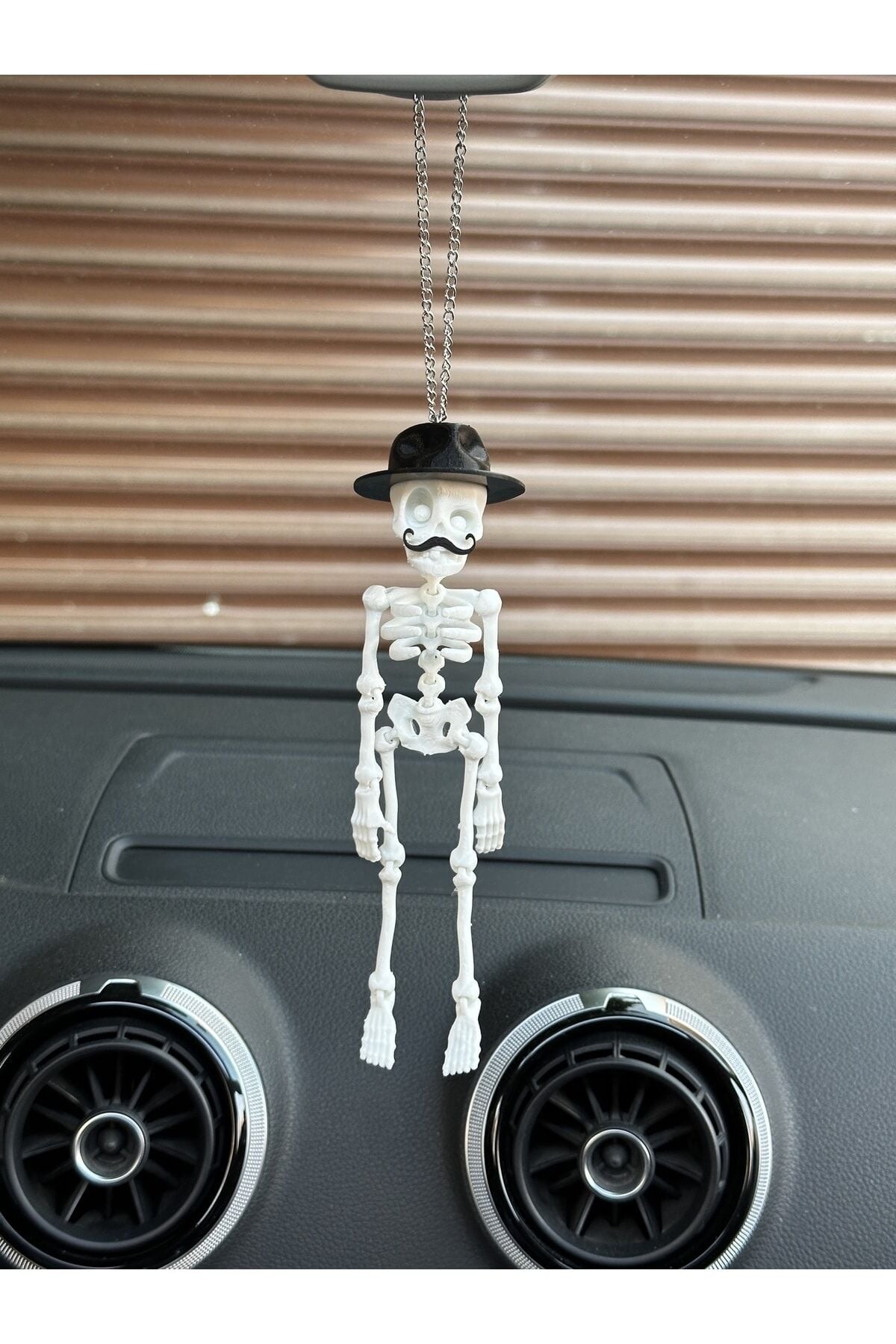Ispanyol Bıyıklı Ve Fötr Şapkalı Iskelet Dikiz Ayna Süsü (şapka Siyah Iskelet Beyaz)