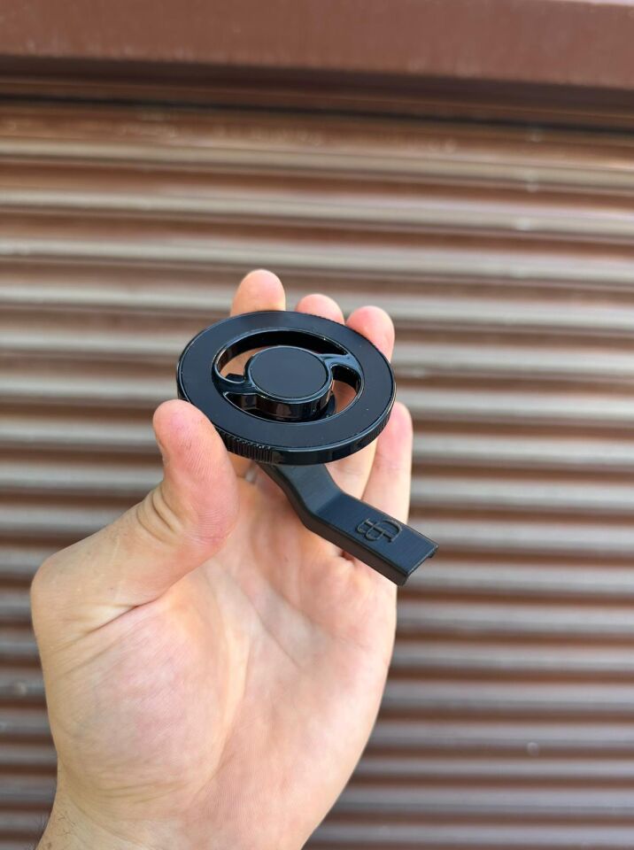 Opel Corsa F Magsafe Telefon Tutucu
