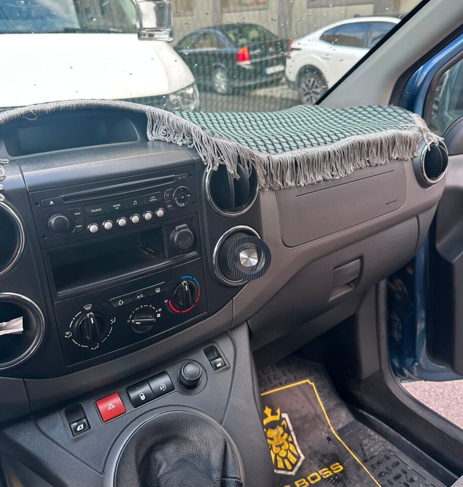 Peugeot Partner Tepe Citröen Berlingo Magsafe Telefon Tutucu (2008-2018)