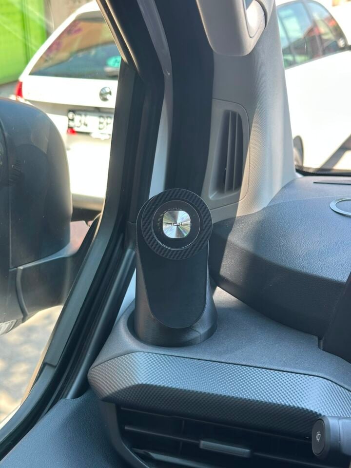 Ford Tourneo ve Transit Custom Magsafe Telefon Tutucu (2023 Model Sonrası Yeni Kasa İçin)