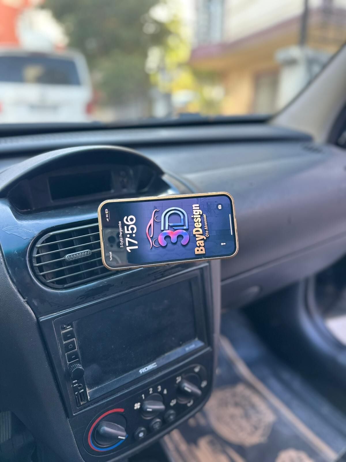 Opel Corsa Combo c Magsafe Telefon Tutucu ( 1 Adet Izgara ile Birlikte Gelmektedir )