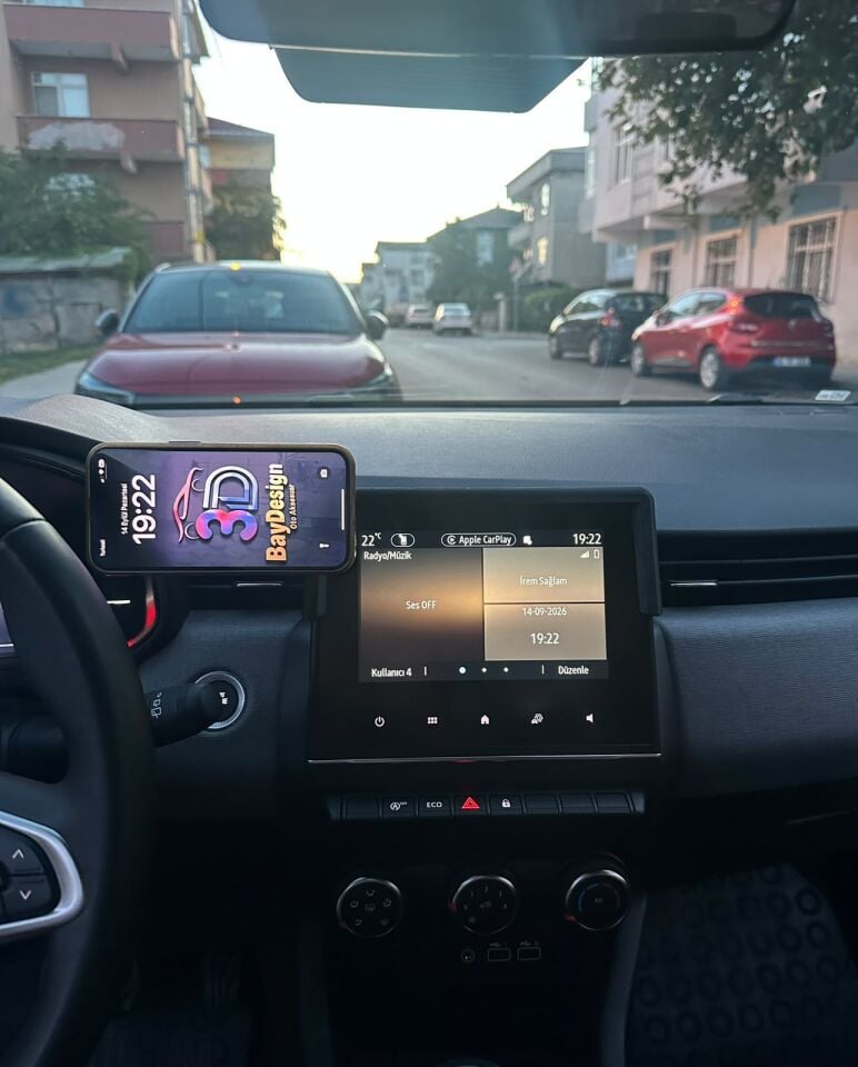Renault Clio 5-5.5 Ekranlı Modeller İçin Magsafe Telefon Tutucu Soldan Çıkışlı