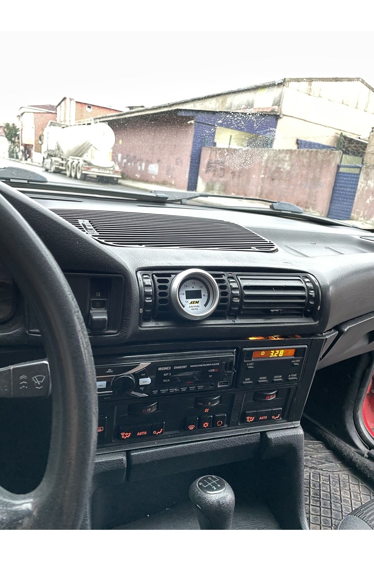 Bmw E34 Kalorifer Izgarası Turbo Ve Air Süspansiyon Saati Pod’u