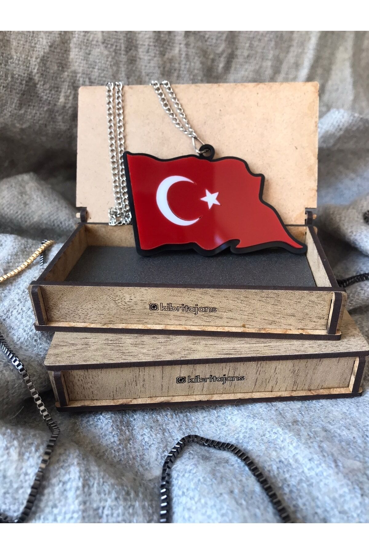 Pleksi Türk Bayrağı Dikiz Ayna Süsü Aksesuar