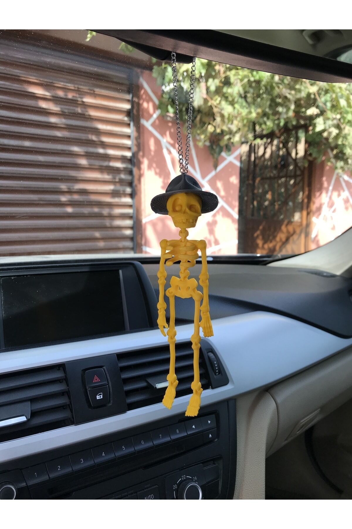 Fötr Şapkalı Iskelet Ayna Süsü( Sarı Iskelet Gri Şapka)