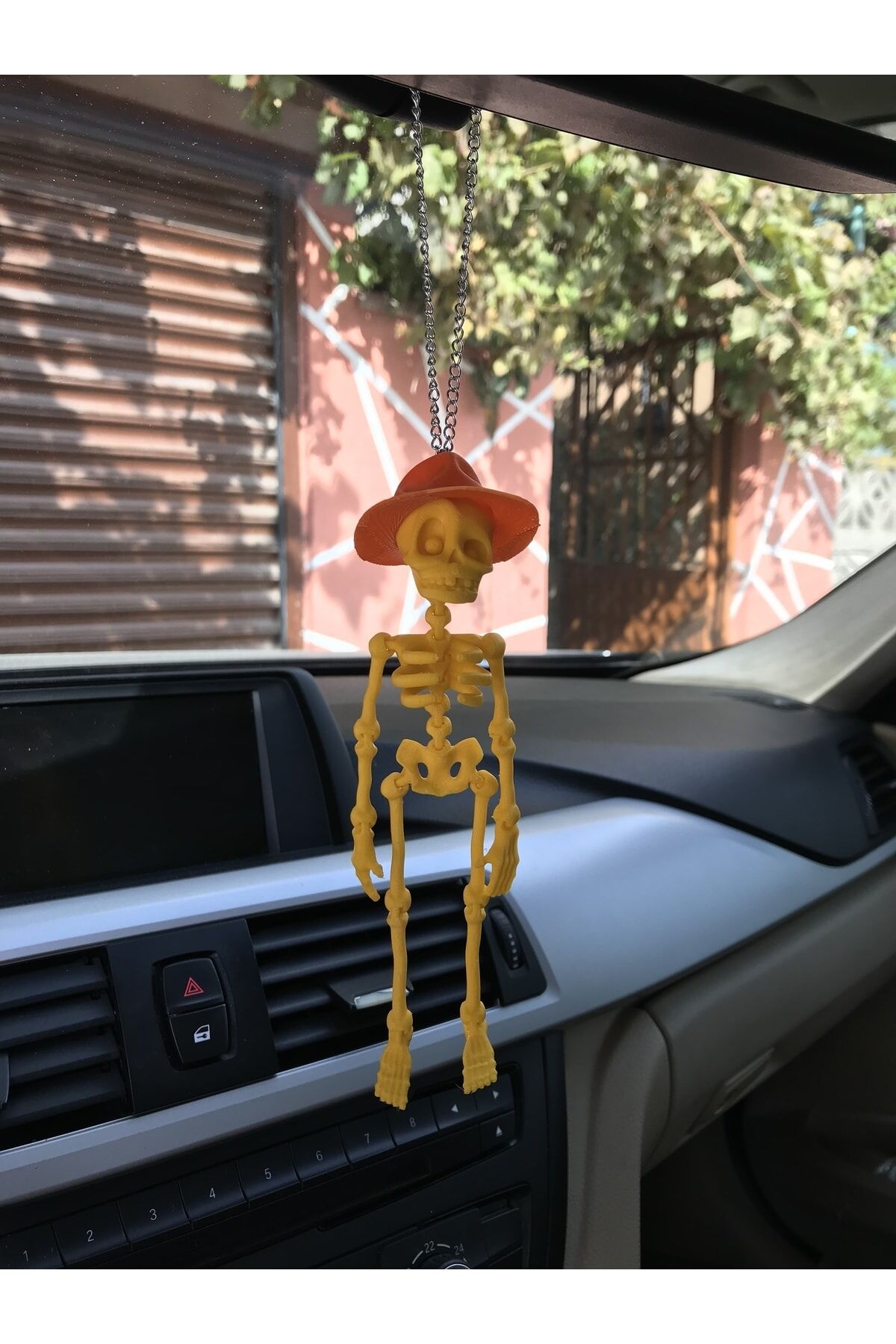 Fötr Şapkalı Iskelet Ayna Süsü( Sarı Iskelet Turuncu Şapka)