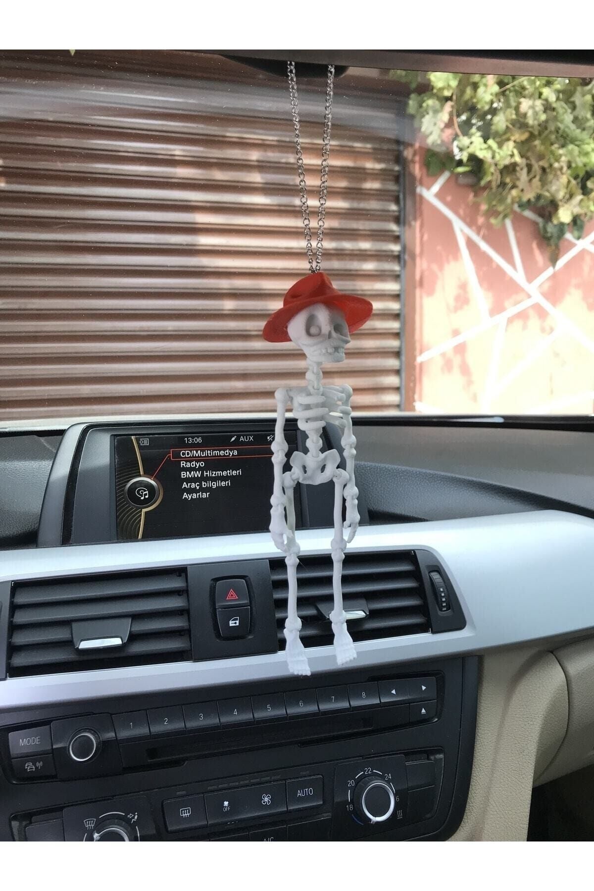 Fötr Şapkalı Iskelet Ayna Süsü(beyaz Iskelet Kırmızı Şapka)