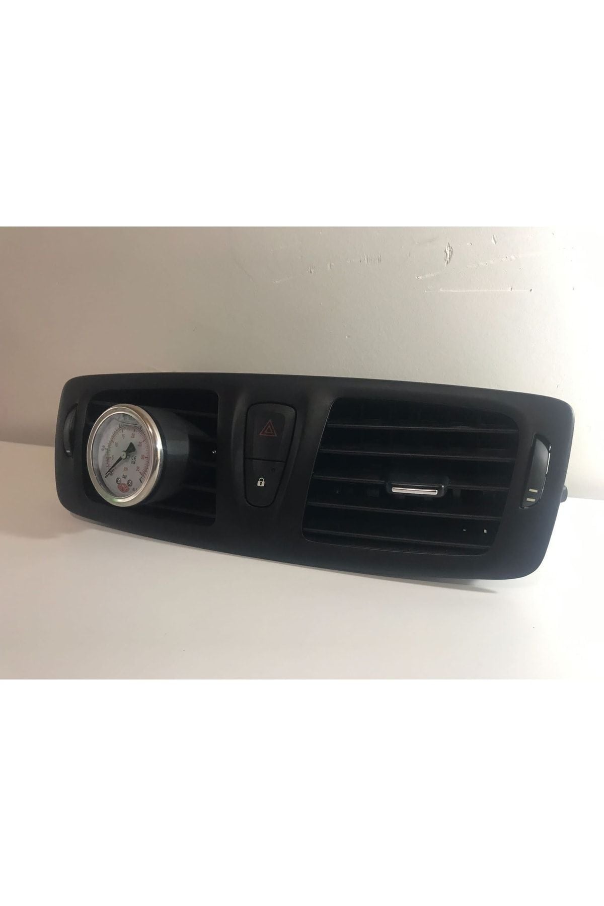 2009-2013 Renault Megane 3 Coupe Kalorifer Izgarası Turbo Ve Air Süspansiyon Saat Podu