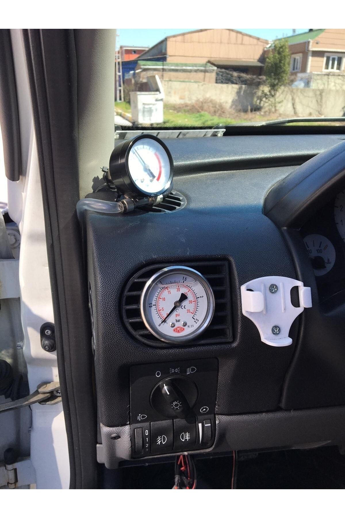 Opel Corsa C Kalorifer Izgarası Turbo Ve Air Süspansiyon Saati Pod’u