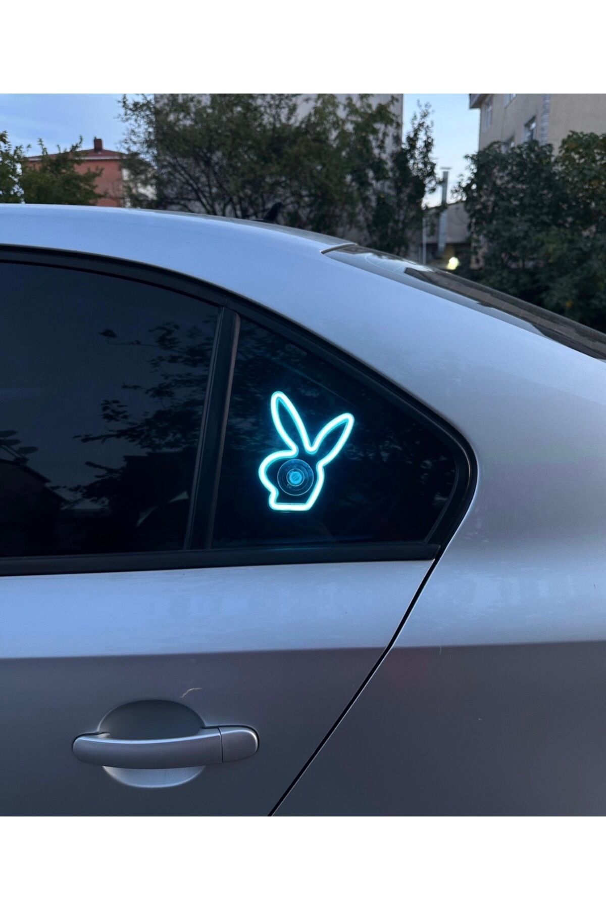 Araç içi neon led ışıklı dekor PLAYBOY (12 volt vantuzlu BUZ MAVİ )