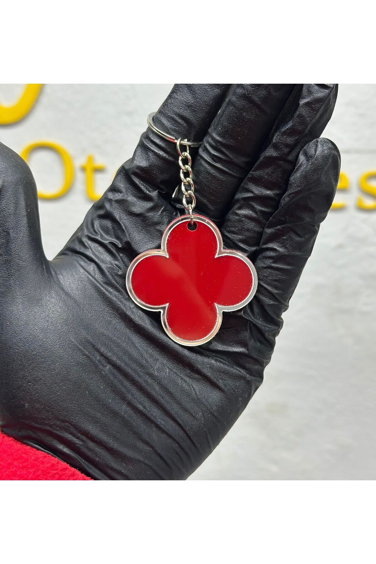 Yonca Anahtarlık(Kırmızı-Krom)