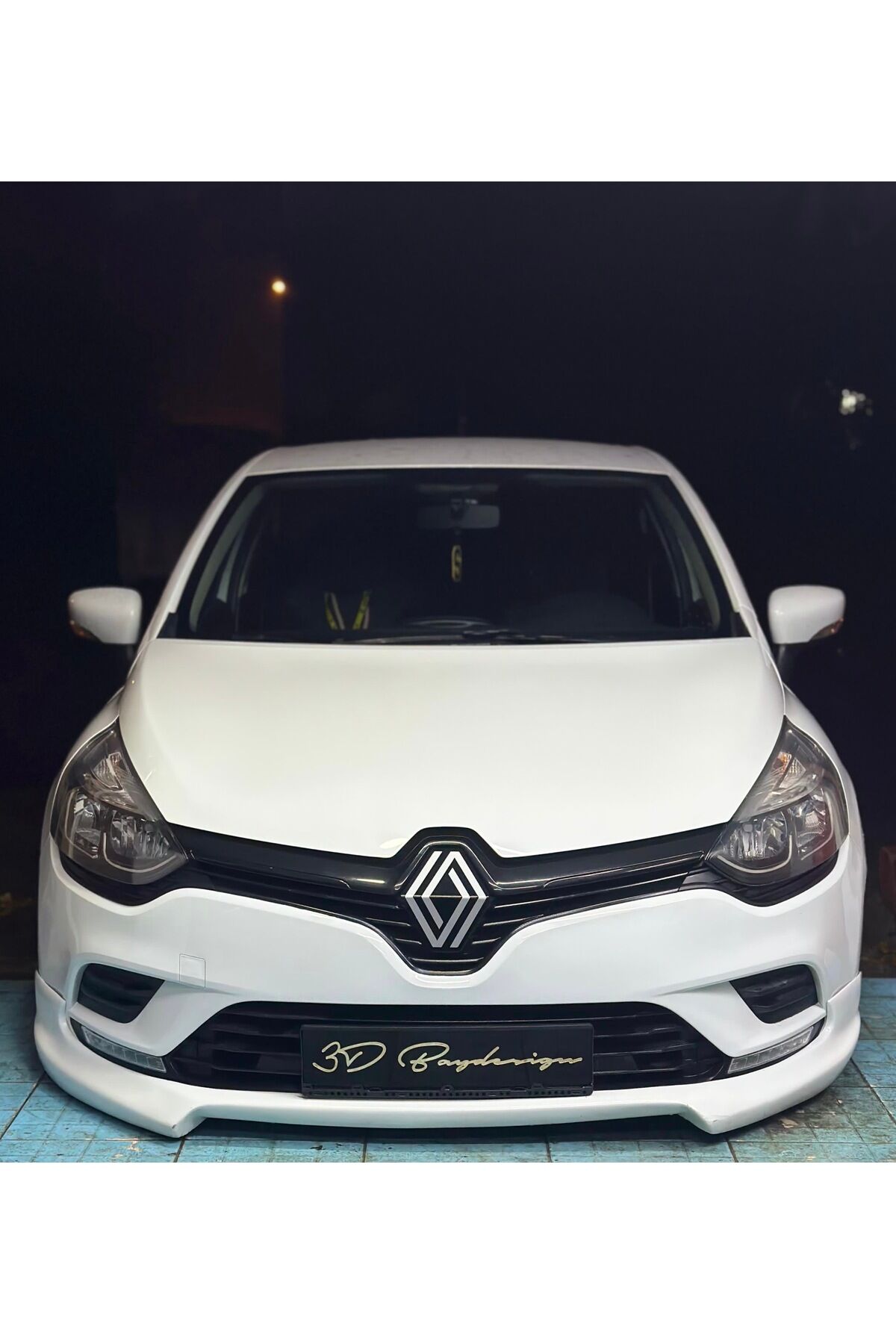 Clio 4 Yeni Ön Amblem (Ortası Dolu)
