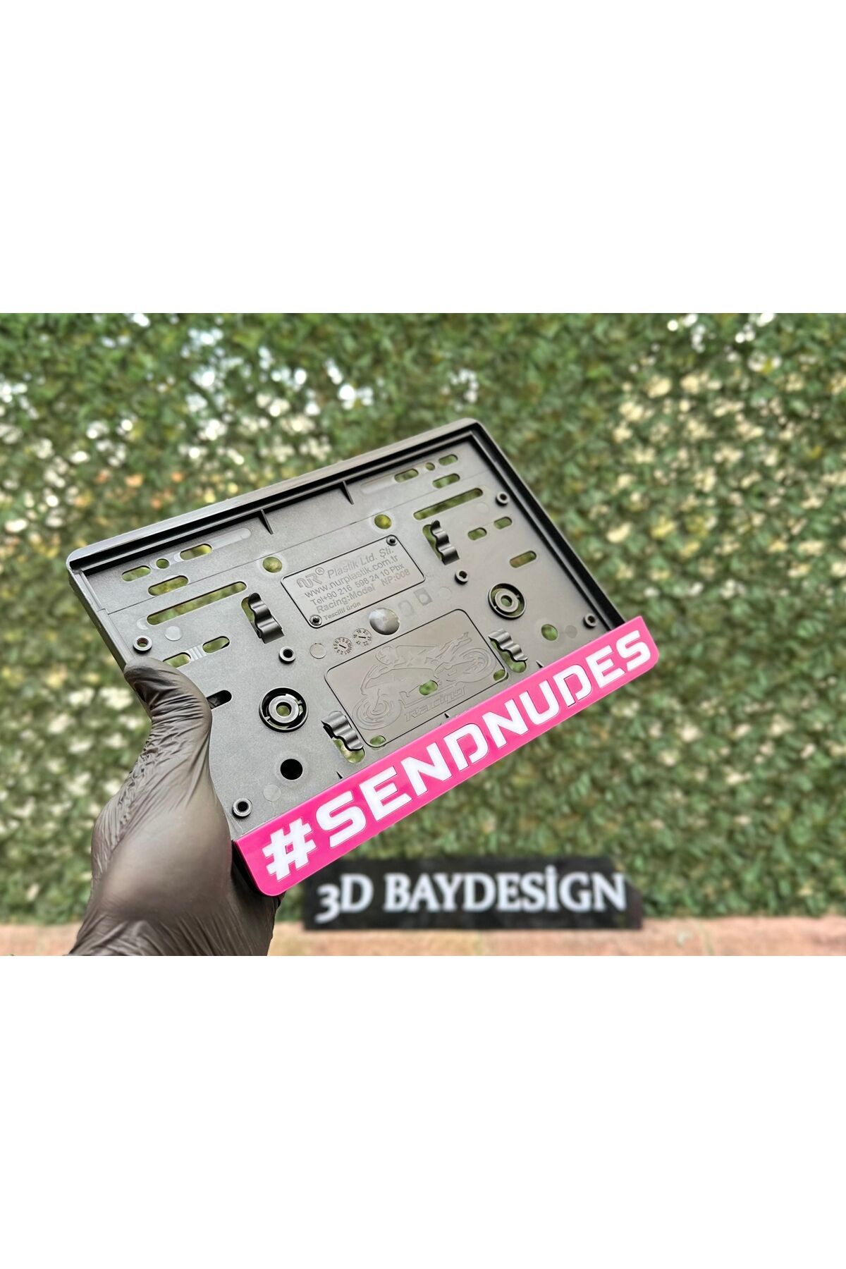 Sendnudes Motorsiklet Plakalığı