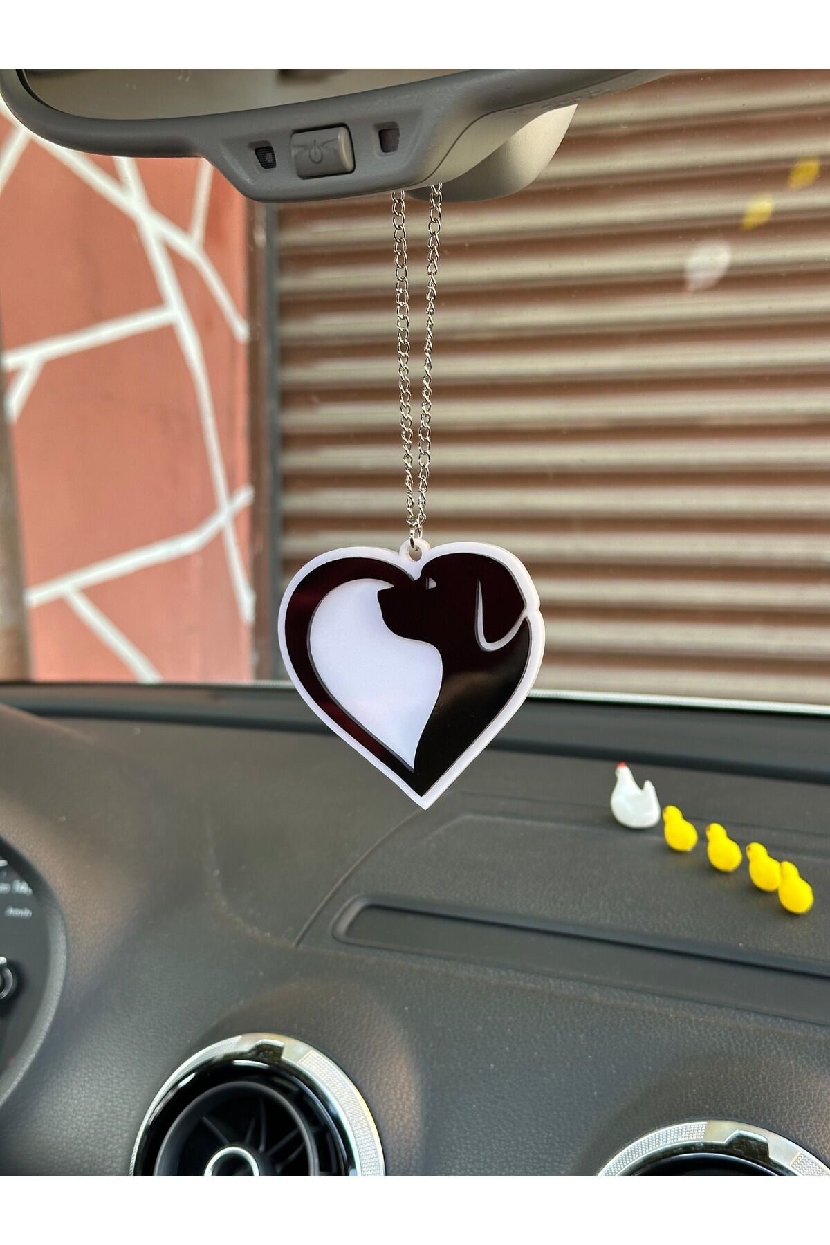 Köpek Siluet Dikiz Ayna Süsü  (beyaz-siyah)