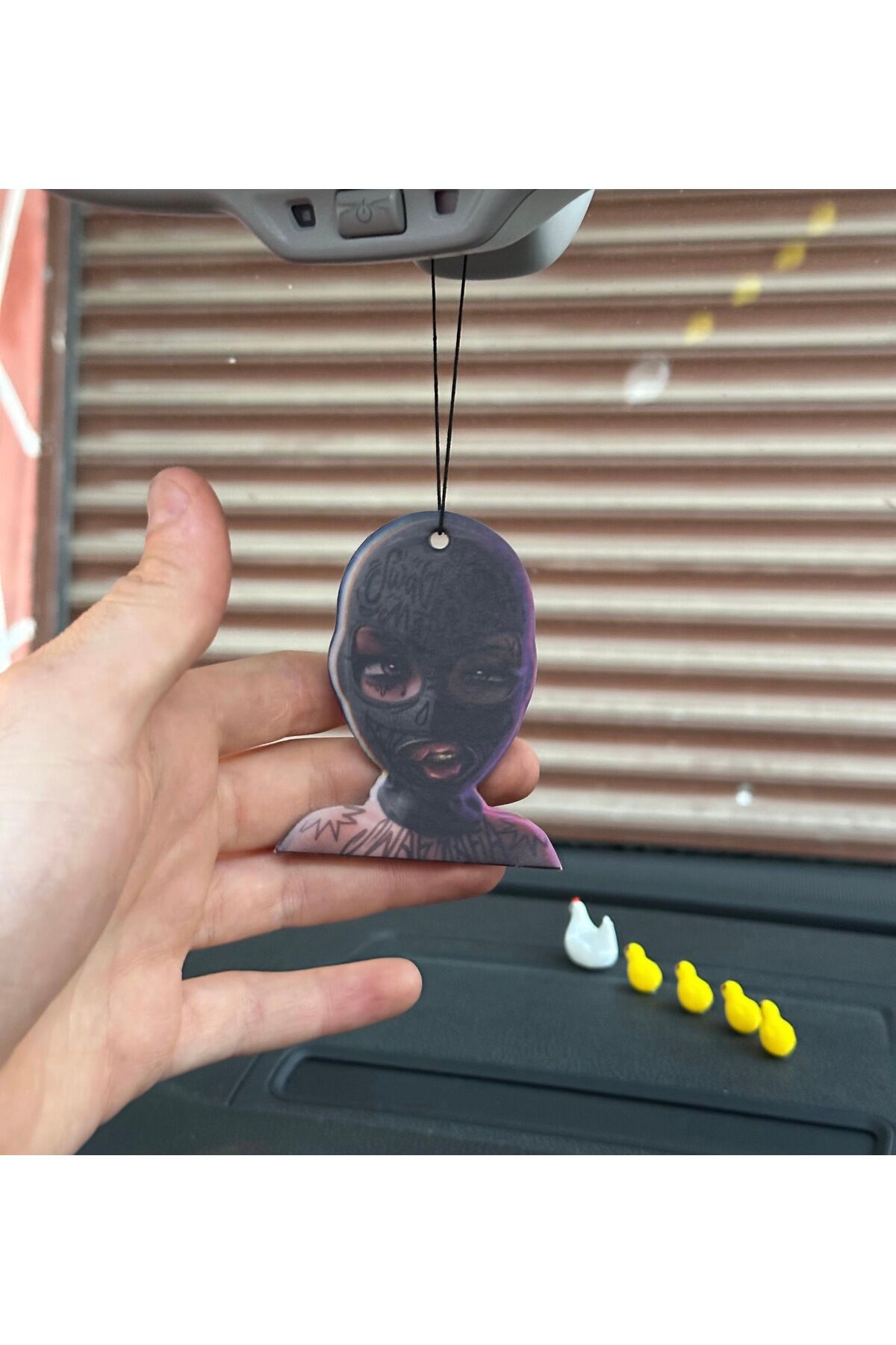 Maskeli kız Dikiz Ayna Kokusu (KALICI KOKU)