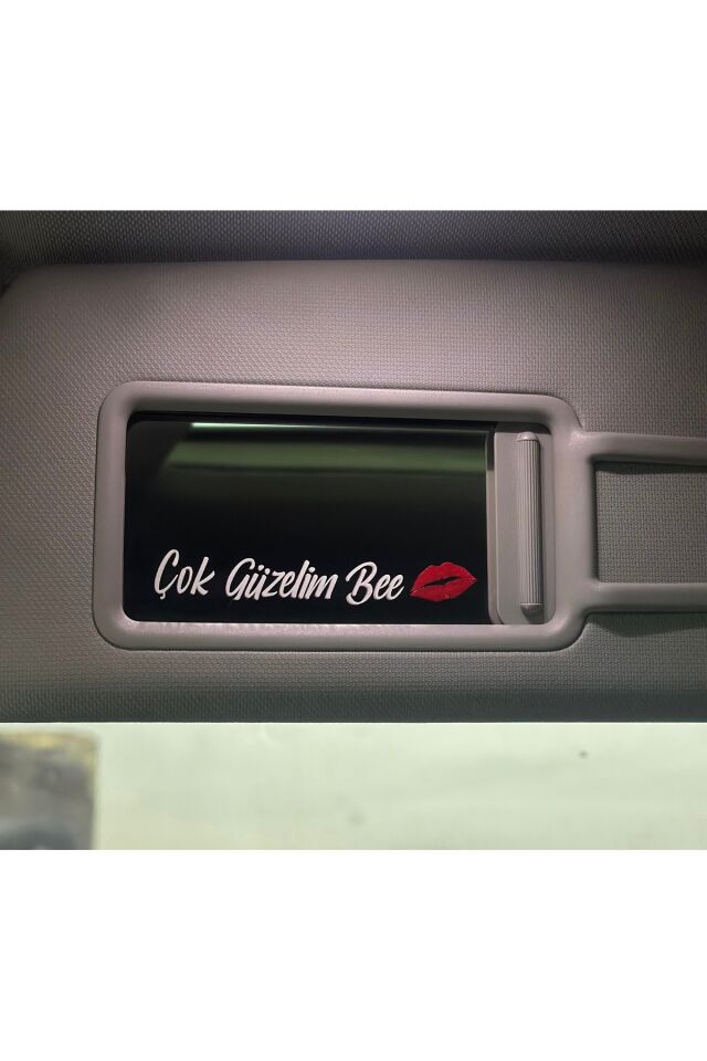 Çok Güzelim Bee Oto Makkaj Aynası Sticker (9x1.2cm)(Beyaz-Kırmızı) (1 Adet)