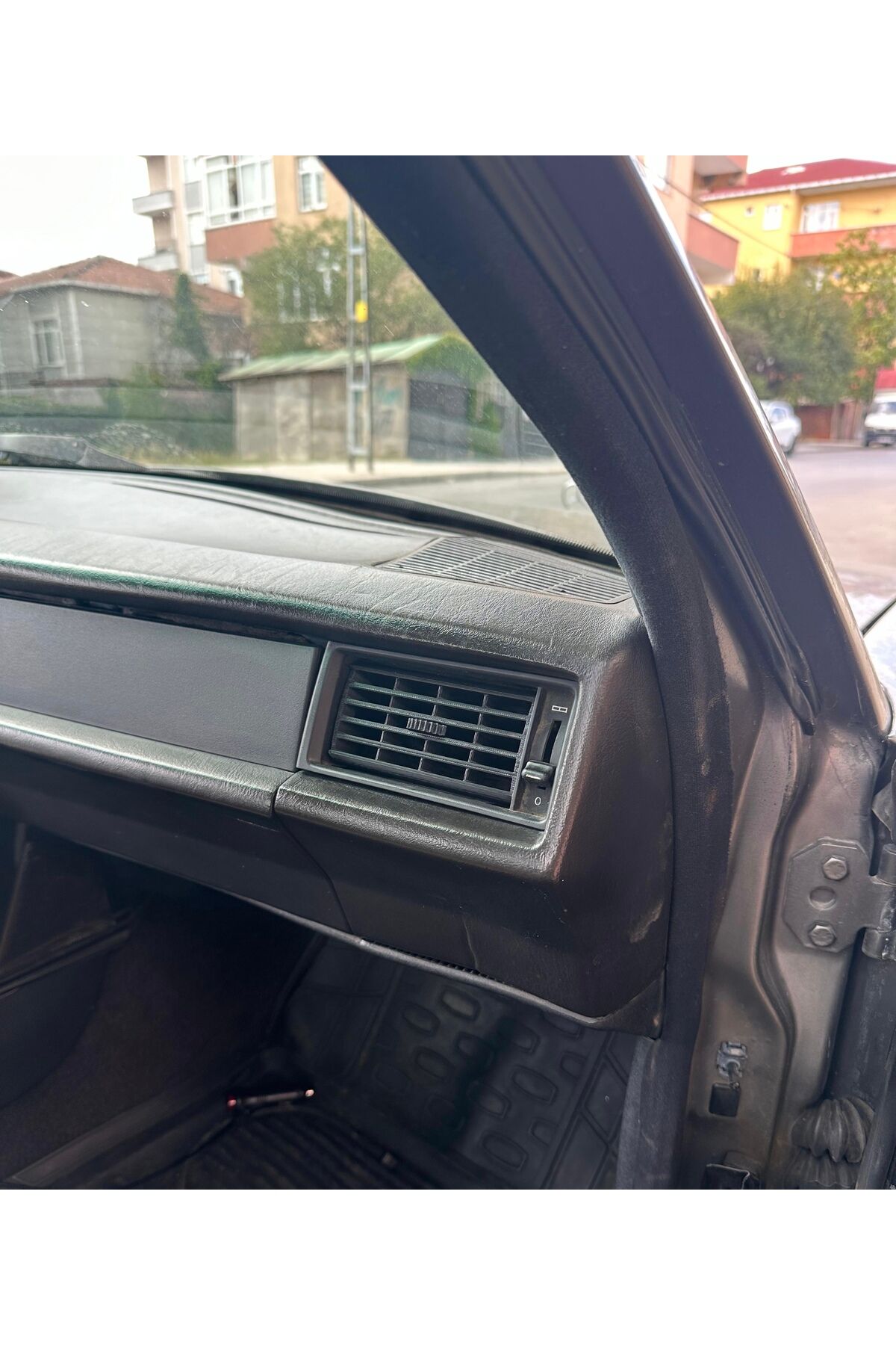 Mercedes W201 190e Sağ Sol 2 Adet Kalorifer Izgarası (yönlendirme sabittir hareket etmez)