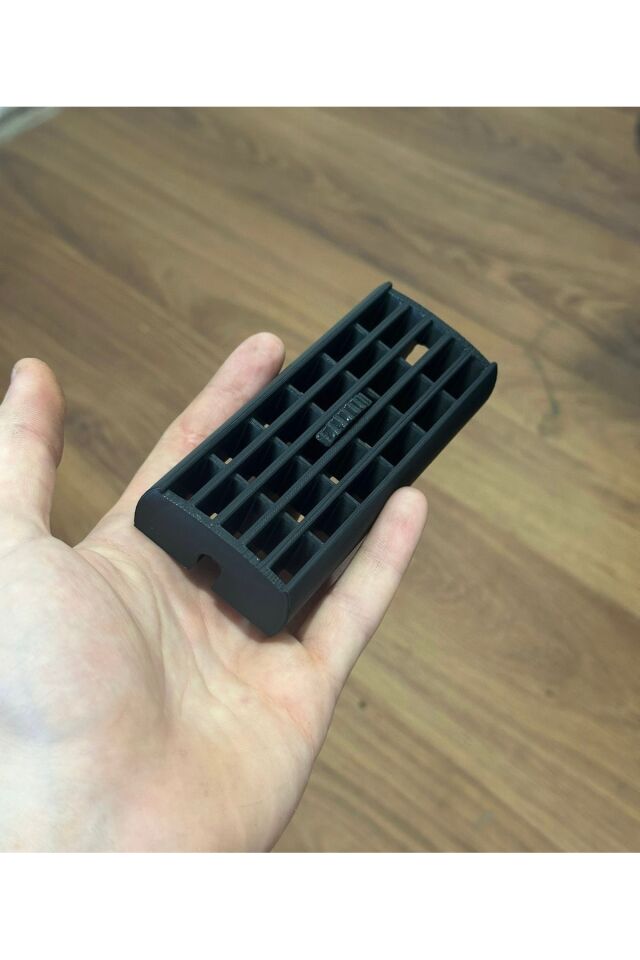 Mercedes W201 190e Orta Sağ  1 Adet Kalorifer Izgarası (yönlendirme sabittir hareket etmez)