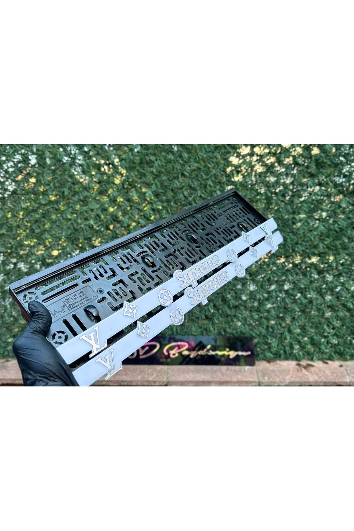 Supreme Beyaz krom Pleksi Plakaklık 2 Adet Büyük