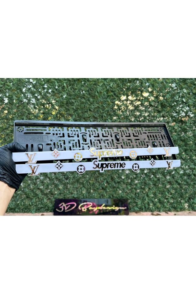 Supreme Gold Yazılı Pleksi Plakaklık 2 Adet Büyük